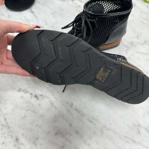 Sorel Major Lace Up Mesh Patent Leather Boots - Picture 3 of 4